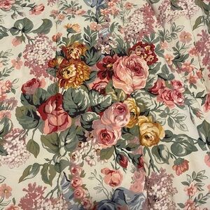 Ralph Lauren Full/Queen Comforter Lily Floral French Country.